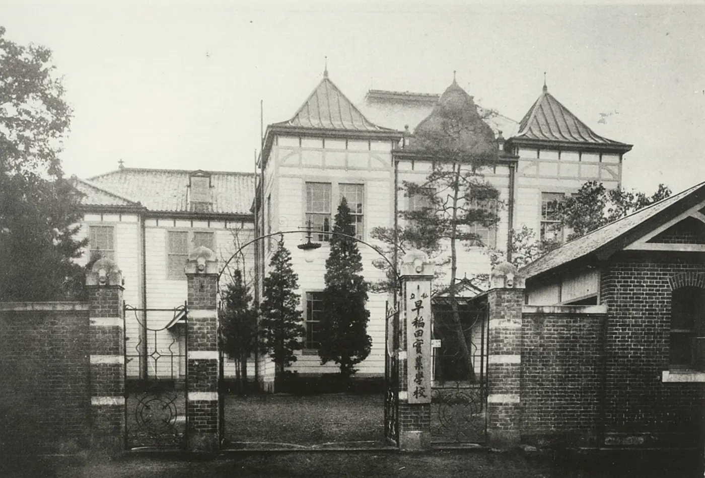 1907_04_鶴巻町新校舎